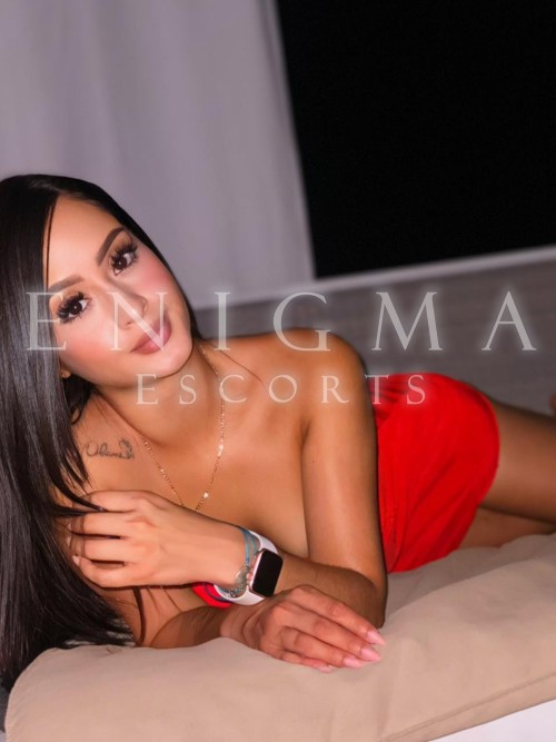 escort colombiana latina en Madrid